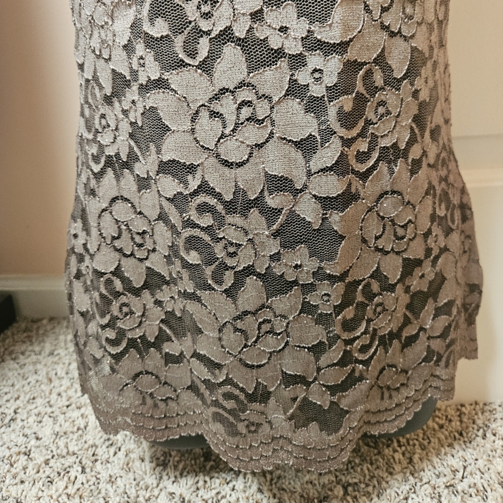 BKE Floral Lace Ombre Tank Top - Picture 4 of 10